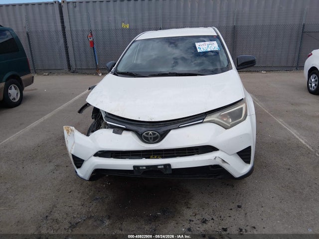 Toyota RAV4 LE 2018 JTMZFREV4JJ730116 Image 15