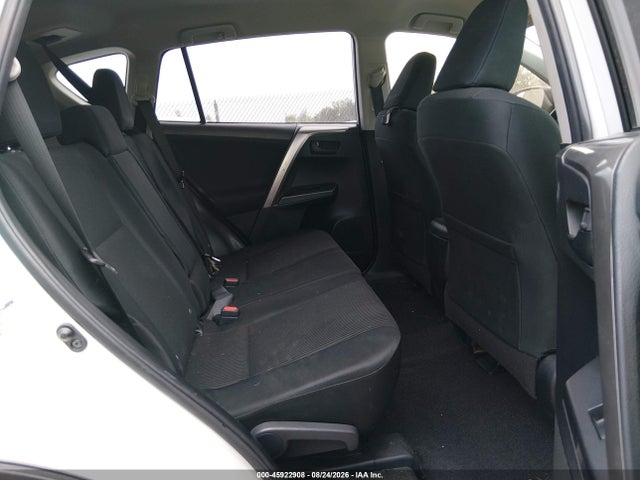 Toyota RAV4 LE 2018 JTMZFREV4JJ730116 Image 8