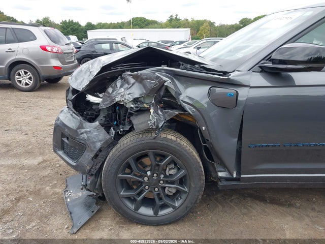 Продажа на аукционе авто 2023 Jeep Grand Cherokee 4xe 30th Anniversary, vin: 1C4RJYB64P8904319, номер лота: 45922926