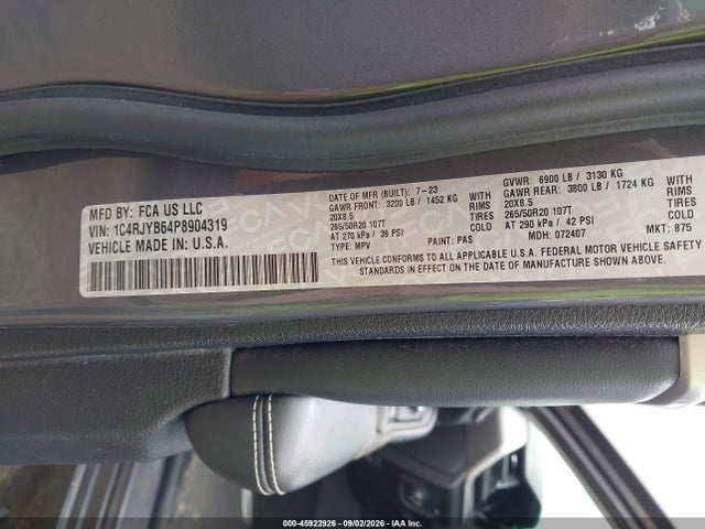 Продажа на аукционе авто 2023 Jeep Grand Cherokee 4xe 30th Anniversary, vin: 1C4RJYB64P8904319, номер лота: 45922926