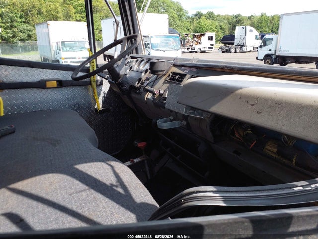 Aukcja sprzedaży 2000 Freightliner Medium Conventional Fl70, vin: 1FV6HJAA6YHG91992, numer aukcji: 45922948