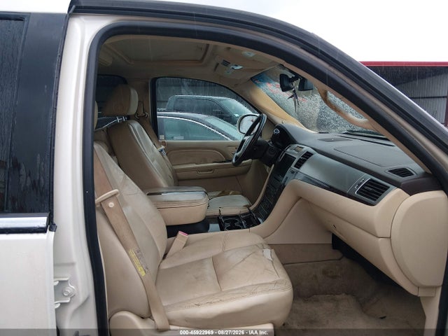 45922969 :رقم المزاد ، 1GYFK66837R198108 vin ، 2007 Cadillac Escalade Esv Standard مزاد بيع
