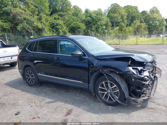 2021 Volkswagen Tiguan 2.0t Se/2.0t Se R-line Black/2.0t Sel მანქანა იყიდება აუქციონზე, vin: 3VV3B7AX1MM092526, აუქციონის ნომერი: 45923028
