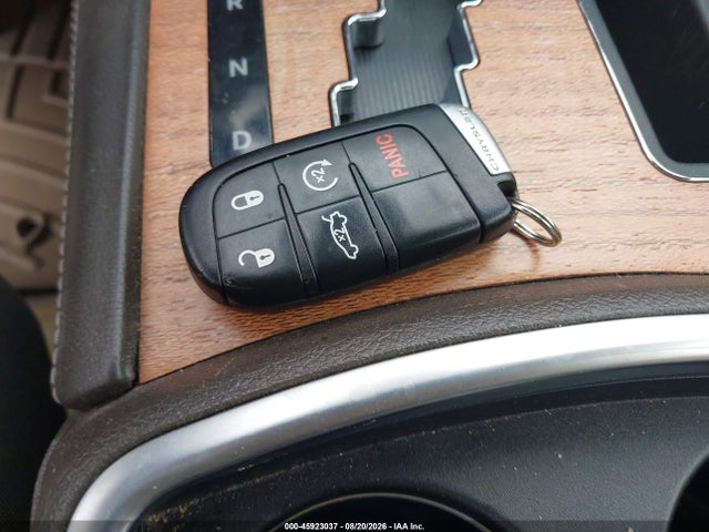 45923037 :رقم المزاد ، 2C3CCAPT0CH238073 vin ، 2012 Chrysler 300c Luxury Series مزاد بيع