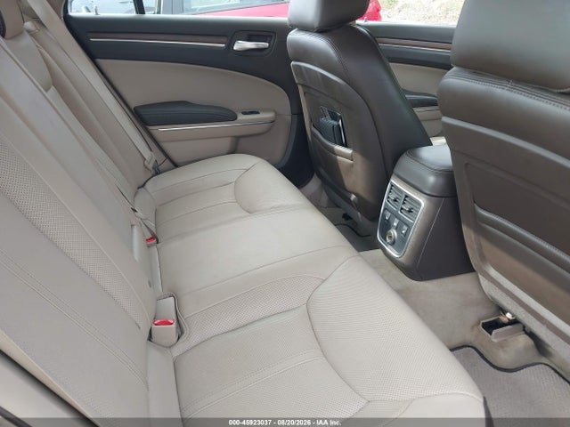 45923037 :رقم المزاد ، 2C3CCAPT0CH238073 vin ، 2012 Chrysler 300c Luxury Series مزاد بيع