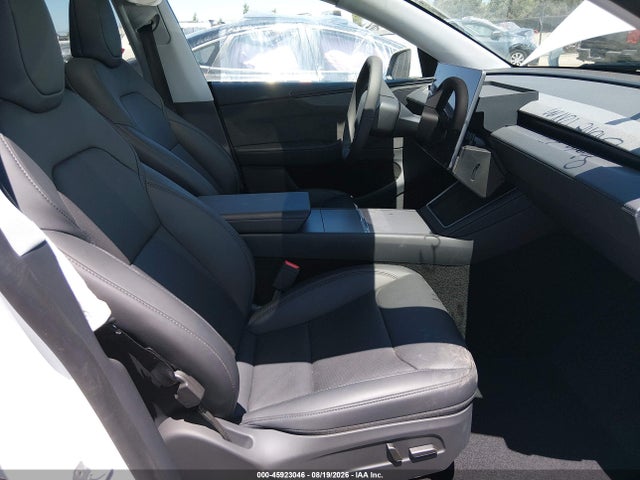45923046 :رقم المزاد ، 7SAYGDED5TF547324 vin ، 2026 Tesla Model Y مزاد بيع