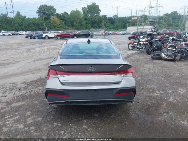 2025 Hyundai Elantra Sel Sport მანქანა იყიდება აუქციონზე, vin: KMHLM4DG2SU083163, აუქციონის ნომერი: 45923060