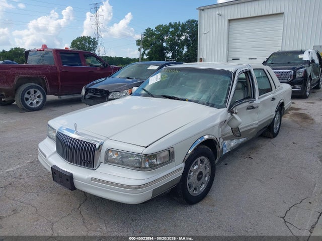 Aukcja sprzedaży 1997 Lincoln Town Car Signature, vin: 1LNLM82W9VY642464, numer aukcji: 45923094