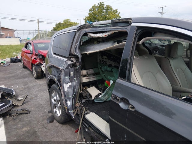 Aukcja sprzedaży 2017 Chrysler Pacifica Limited, vin: 2C4RC1GG1HR528543, numer aukcji: 45923108