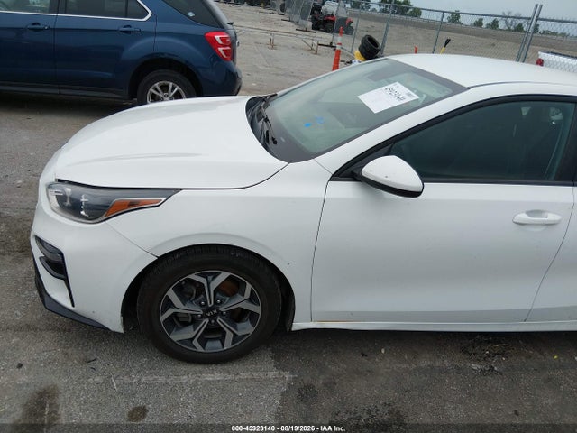 45923140 :رقم المزاد ، 3KPF24AD7ME335833 vin ، 2021 Kia Forte Lxs مزاد بيع