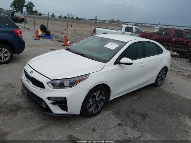 45923140 :رقم المزاد ، 3KPF24AD7ME335833 vin ، 2021 Kia Forte Lxs مزاد بيع