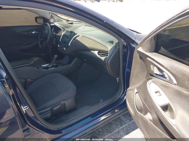 Продаж на аукціоні авто 2017 Chevrolet Malibu 1fl, vin: 1G1ZC5ST2HF261313, номер лоту: 45923165