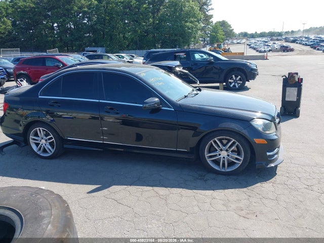 Продаж на аукціоні авто 2013 Mercedes-benz C 300 Sport 4matic, vin: WDDGF8AB8DR288143, номер лоту: 45923168