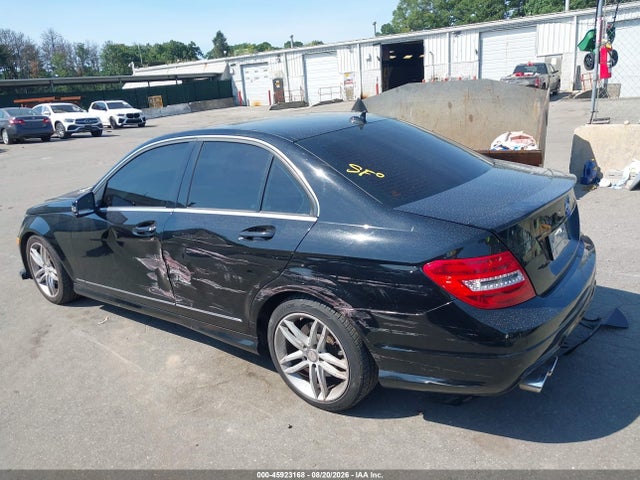 Продаж на аукціоні авто 2013 Mercedes-benz C 300 Sport 4matic, vin: WDDGF8AB8DR288143, номер лоту: 45923168