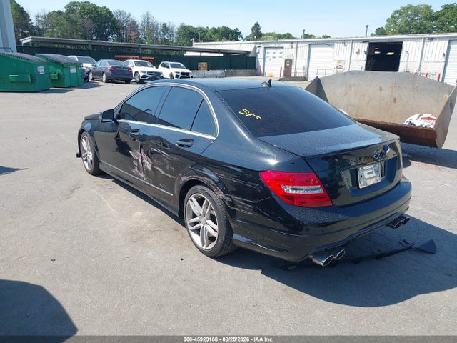 Продаж на аукціоні авто 2013 Mercedes-benz C 300 Sport 4matic, vin: WDDGF8AB8DR288143, номер лоту: 45923168