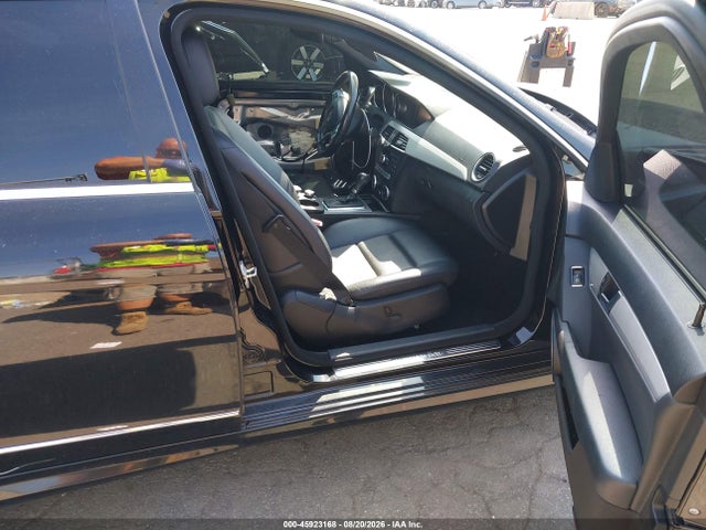 Продаж на аукціоні авто 2013 Mercedes-benz C 300 Sport 4matic, vin: WDDGF8AB8DR288143, номер лоту: 45923168