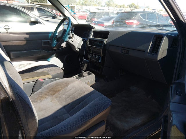 45923213 :رقم المزاد ، 1N6HD16S4PC411526 vin ، 1993 Nissan Truck King Cab Se مزاد بيع