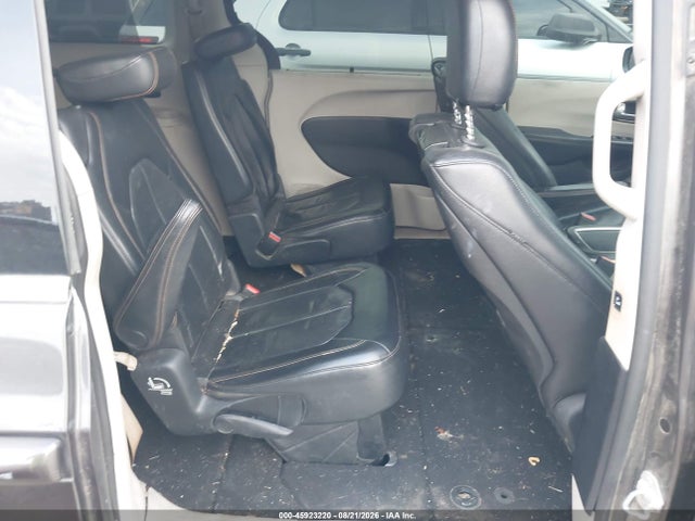 Продажа на аукционе авто 2017 Chrysler Pacifica Touring-l Plus, vin: 2C4RC1EG1HR505556, номер лота: 45923220