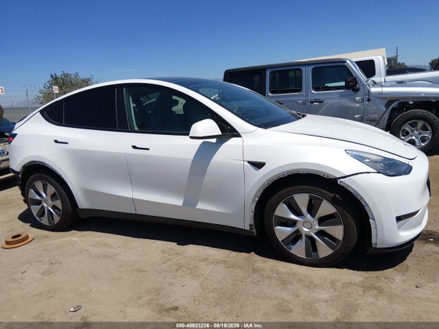 Продажа на аукционе авто 2021 Tesla Model Y Long Range Dual Motor All-wheel Drive, vin: 5YJYGDEE7MF217370, номер лота: 45923226