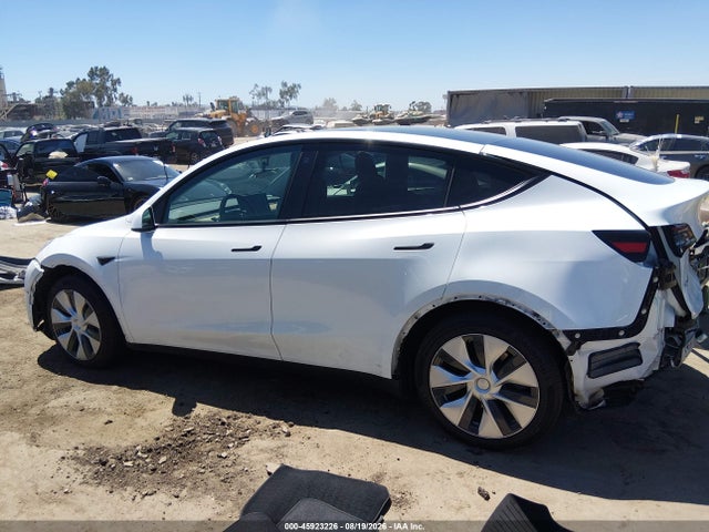 Продажа на аукционе авто 2021 Tesla Model Y Long Range Dual Motor All-wheel Drive, vin: 5YJYGDEE7MF217370, номер лота: 45923226