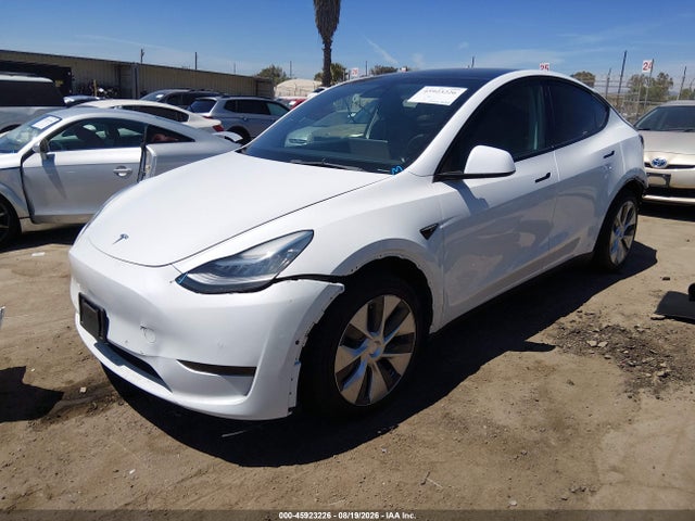 Продажа на аукционе авто 2021 Tesla Model Y Long Range Dual Motor All-wheel Drive, vin: 5YJYGDEE7MF217370, номер лота: 45923226