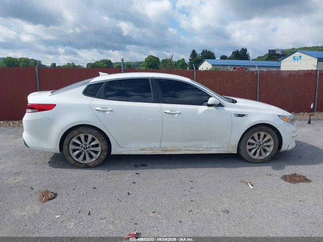 2017 Kia Optima Lx მანქანა იყიდება აუქციონზე, vin: 5XXGT4L33HG139245, აუქციონის ნომერი: 45923233