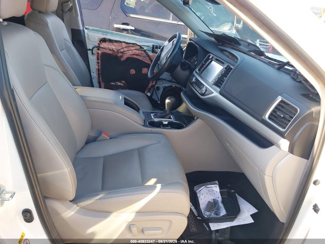 Toyota Highlander Xle 2019 5TDKZRFH0KS365164 Image 5