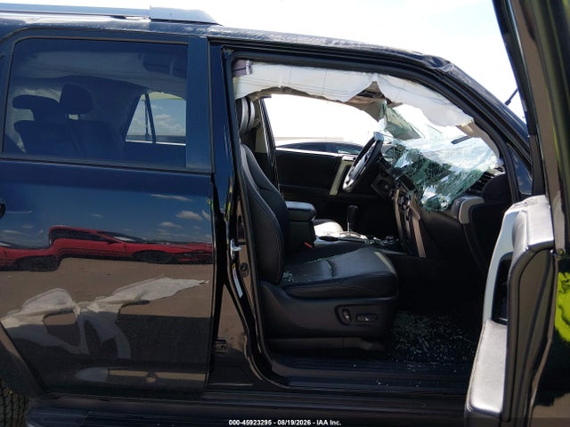 Продажа на аукционе авто 2018 Toyota 4runner Sr5 Premium, vin: JTEBU5JR6J5513079, номер лота: 45923295