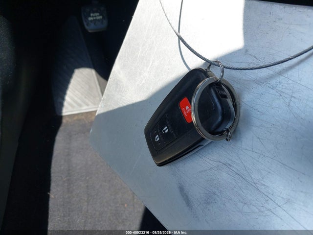 JTDKBRFU7G3512557 Toyota Prius Two