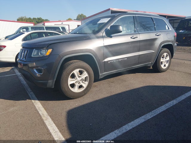 45923363 :رقم المزاد ، 1C4RJEAG9FC792752 vin ، 2015 Jeep Grand Cherokee Laredo مزاد بيع