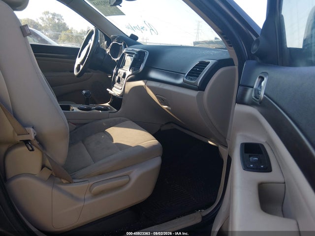 45923363 :رقم المزاد ، 1C4RJEAG9FC792752 vin ، 2015 Jeep Grand Cherokee Laredo مزاد بيع
