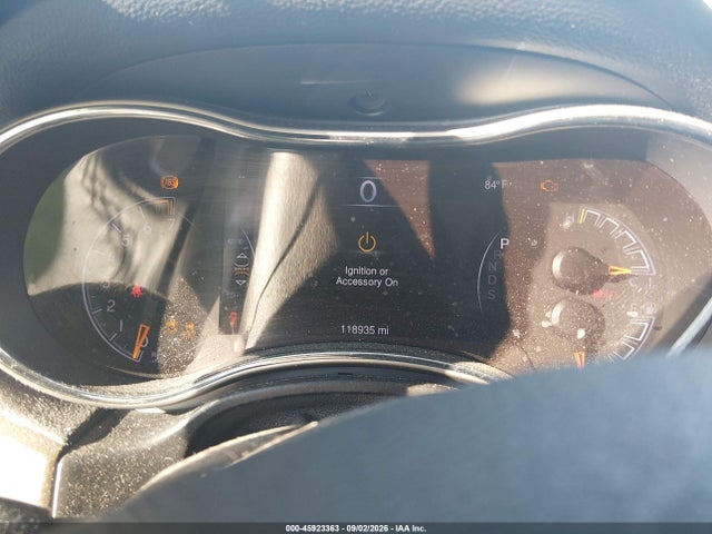 45923363 :رقم المزاد ، 1C4RJEAG9FC792752 vin ، 2015 Jeep Grand Cherokee Laredo مزاد بيع