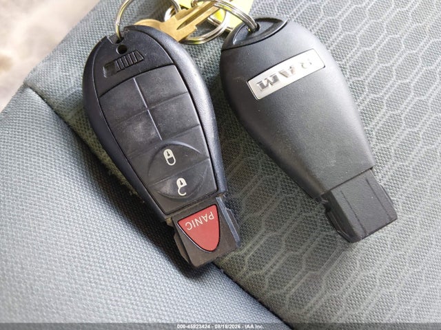 45923424 :رقم المزاد ، 1C6RR7FG0GS390422 vin ، 2016 Ram 1500 Tradesman مزاد بيع