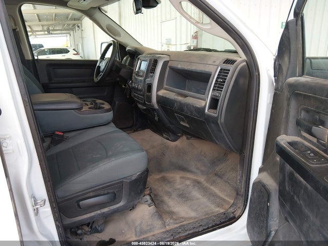 45923424 :رقم المزاد ، 1C6RR7FG0GS390422 vin ، 2016 Ram 1500 Tradesman مزاد بيع