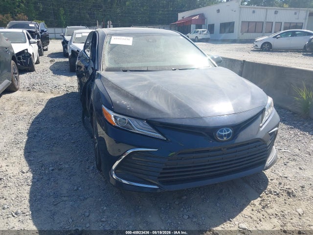 Auction sale of the 2021 Toyota Camry Xle Hybrid, vin: 4T1F31AK1MU559722, lot number: 45923436