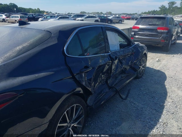 45923436 :رقم المزاد ، 4T1F31AK1MU559722 vin ، 2021 Toyota Camry Xle Hybrid مزاد بيع