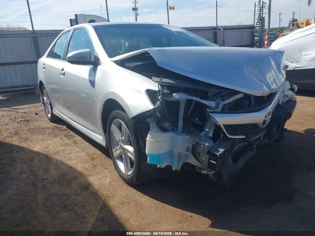 2014 Toyota Camry Se მანქანა იყიდება აუქციონზე, vin: 4T1BF1FK2EU390715, აუქციონის ნომერი: 45923468