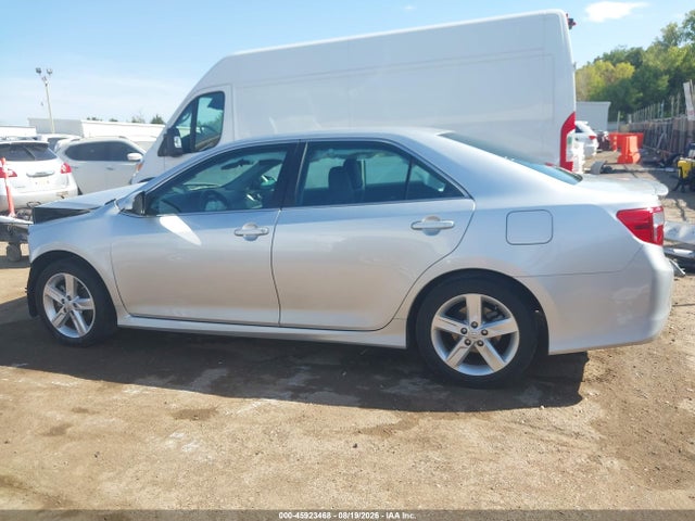 2014 Toyota Camry Se მანქანა იყიდება აუქციონზე, vin: 4T1BF1FK2EU390715, აუქციონის ნომერი: 45923468