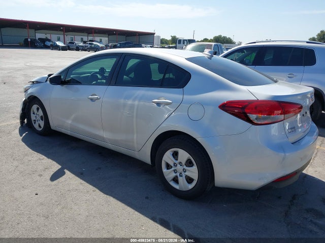 KIA FORTE LX 2017 3KPFL4A7XHE131380 Image 3