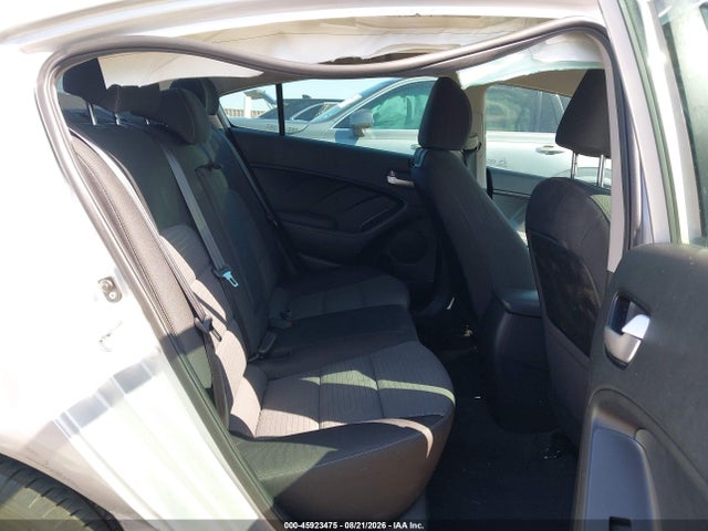 KIA FORTE LX 2017 3KPFL4A7XHE131380 Image 8