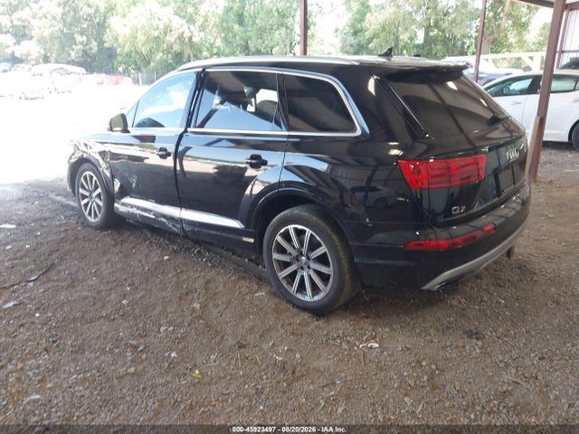 2019 Audi Q7 45 Premium/45 Se Premium მანქანა იყიდება აუქციონზე, vin: WA1LHAF73KD042975, აუქციონის ნომერი: 45923497
