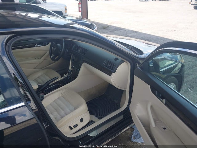 2014 Volkswagen Passat 2.0l Tdi Sel Premium მანქანა იყიდება აუქციონზე, vin: 1VWCN7A35EC049844, აუქციონის ნომერი: 45923539
