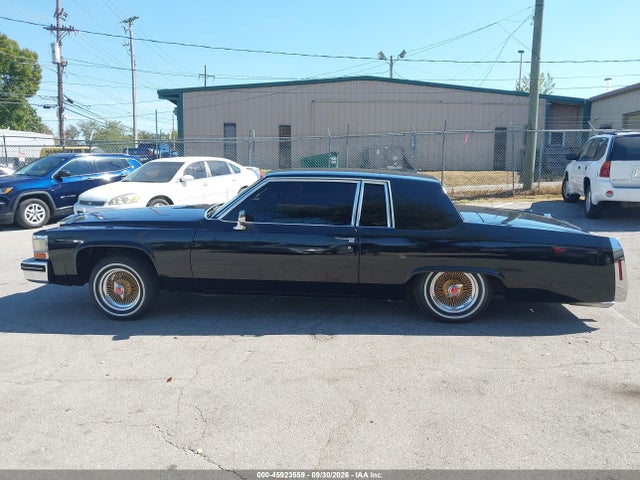 1984 Cadillac Deville მანქანა იყიდება აუქციონზე, vin: 1G6AM478XE9061762, აუქციონის ნომერი: 45923559