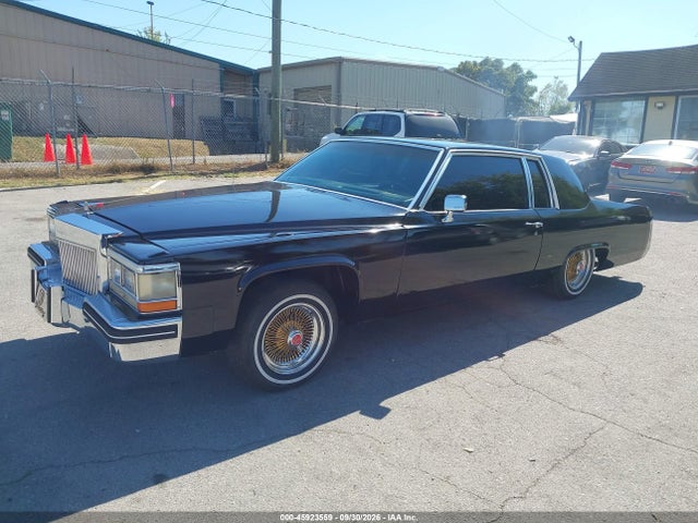 1984 Cadillac Deville მანქანა იყიდება აუქციონზე, vin: 1G6AM478XE9061762, აუქციონის ნომერი: 45923559