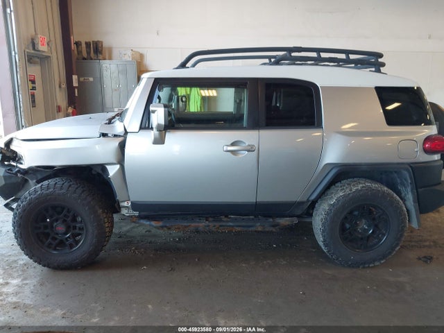 2007 Toyota Fj Cruiser მანქანა იყიდება აუქციონზე, vin: JTEBU11F570034866, აუქციონის ნომერი: 45923580