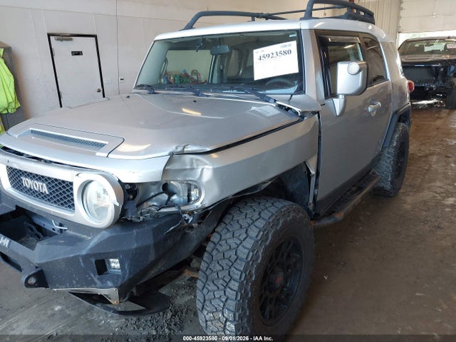 2007 Toyota Fj Cruiser მანქანა იყიდება აუქციონზე, vin: JTEBU11F570034866, აუქციონის ნომერი: 45923580