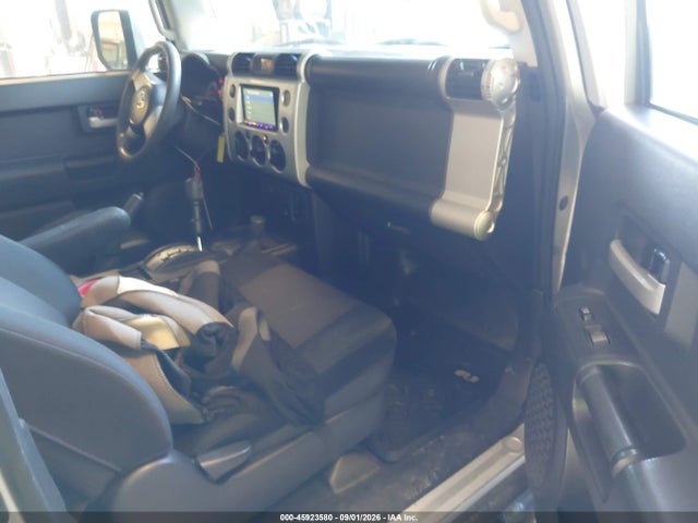 2007 Toyota Fj Cruiser მანქანა იყიდება აუქციონზე, vin: JTEBU11F570034866, აუქციონის ნომერი: 45923580