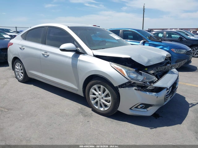 2020 Hyundai Accent Sel მანქანა იყიდება აუქციონზე, vin: 3KPC24A60LE111306, აუქციონის ნომერი: 45923664