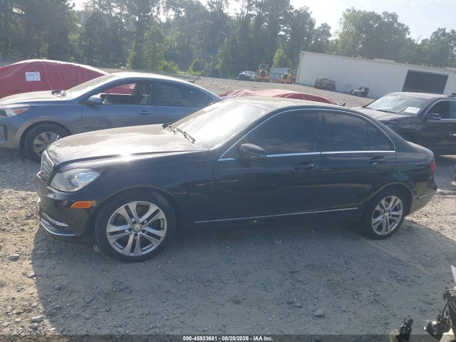 Продаж на аукціоні авто 2013 Mercedes-benz C 300 Luxury 4matic, vin: WDDGF8AB9DA821390, номер лоту: 45923681