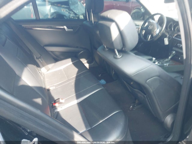 Продаж на аукціоні авто 2013 Mercedes-benz C 300 Luxury 4matic, vin: WDDGF8AB9DA821390, номер лоту: 45923681